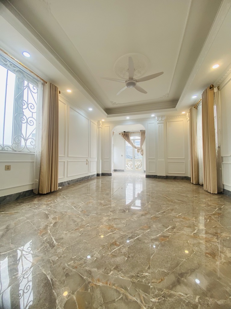 Siêu phẩm Hoàng Hoa Thám - 45M - 7 Tầng - Chưa đến 10 TỶ